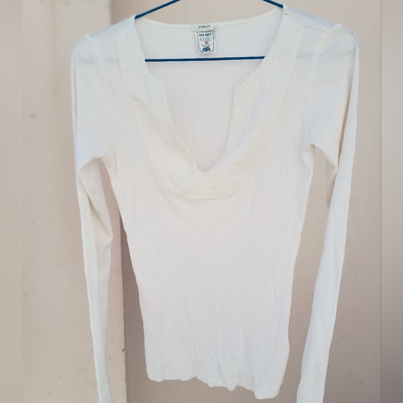 Old navy ivory full sleeves top with beaded deep U neck - Picture 6 of 11